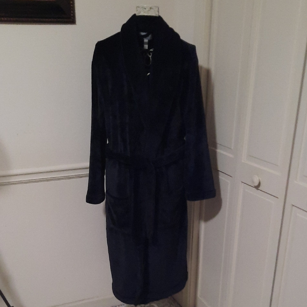 Goodfellow & Co Black Plush Robe